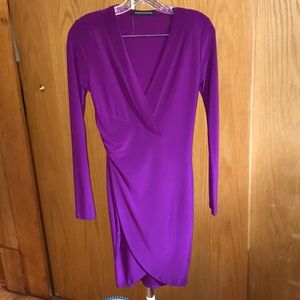 V-cut long sleeve dress
